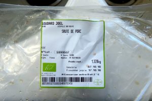 porc-au-caramel-disabelle-ferme-du-moulin-des-marais-normandie-bio-vente-direct-produits-normands-0-min